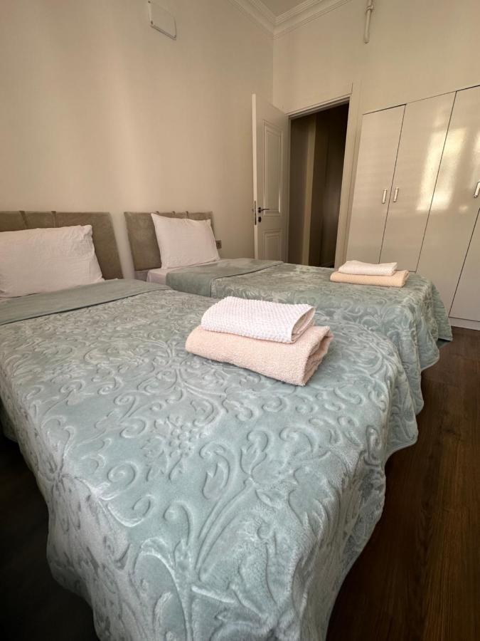Center Of City In Besiktas 2 Plus 1 With 2 Bathroom And 3 Air Conditioner Истанбул Екстериор снимка