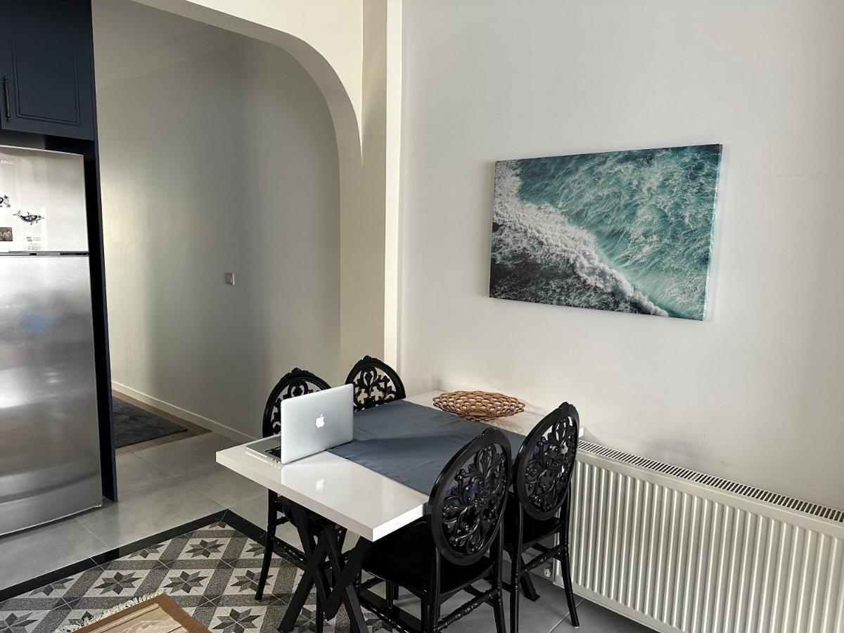 Center Of City In Besiktas 2 Plus 1 With 2 Bathroom And 3 Air Conditioner Истанбул Екстериор снимка