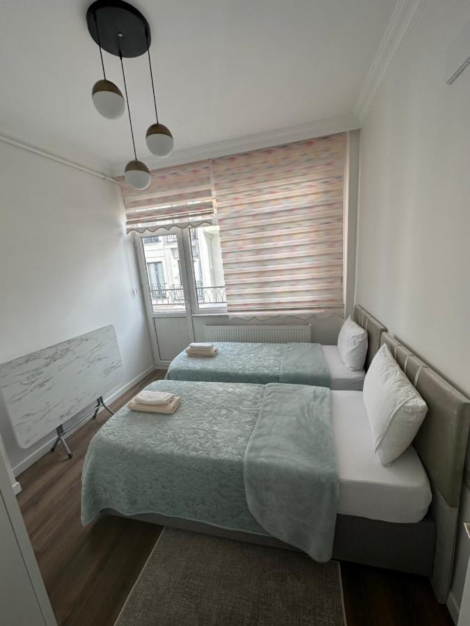 Center Of City In Besiktas 2 Plus 1 With 2 Bathroom And 3 Air Conditioner Истанбул Екстериор снимка