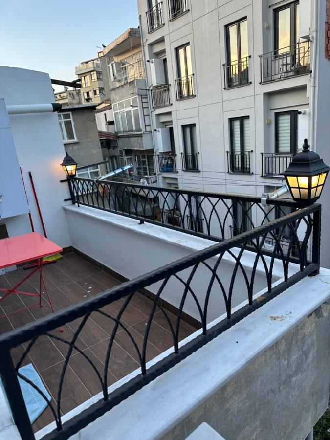 Center Of City In Besiktas 2 Plus 1 With 2 Bathroom And 3 Air Conditioner Истанбул Екстериор снимка